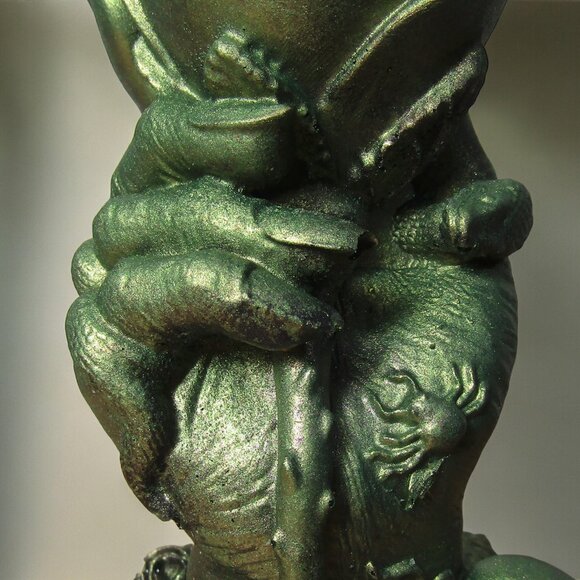 Aquarium Decoration - Creepy Hand with Green Fern Plant. - Picture 7 of 10